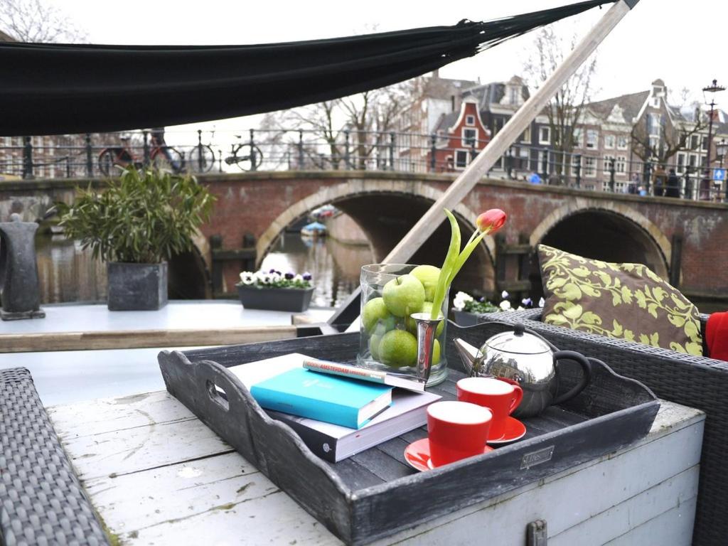 Lovely house Boat city centre canal - Housity