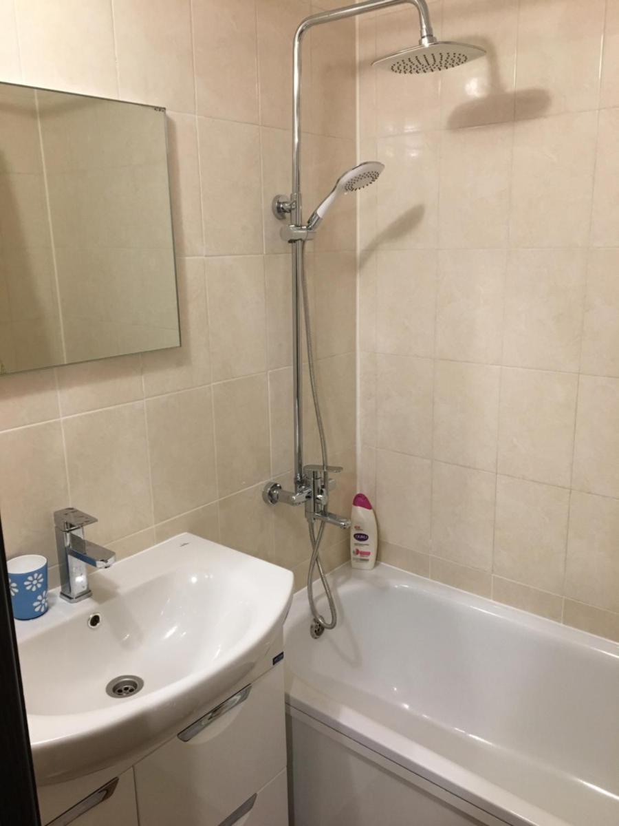 Suitetrails - Clean apartment on Lunacharskogo street