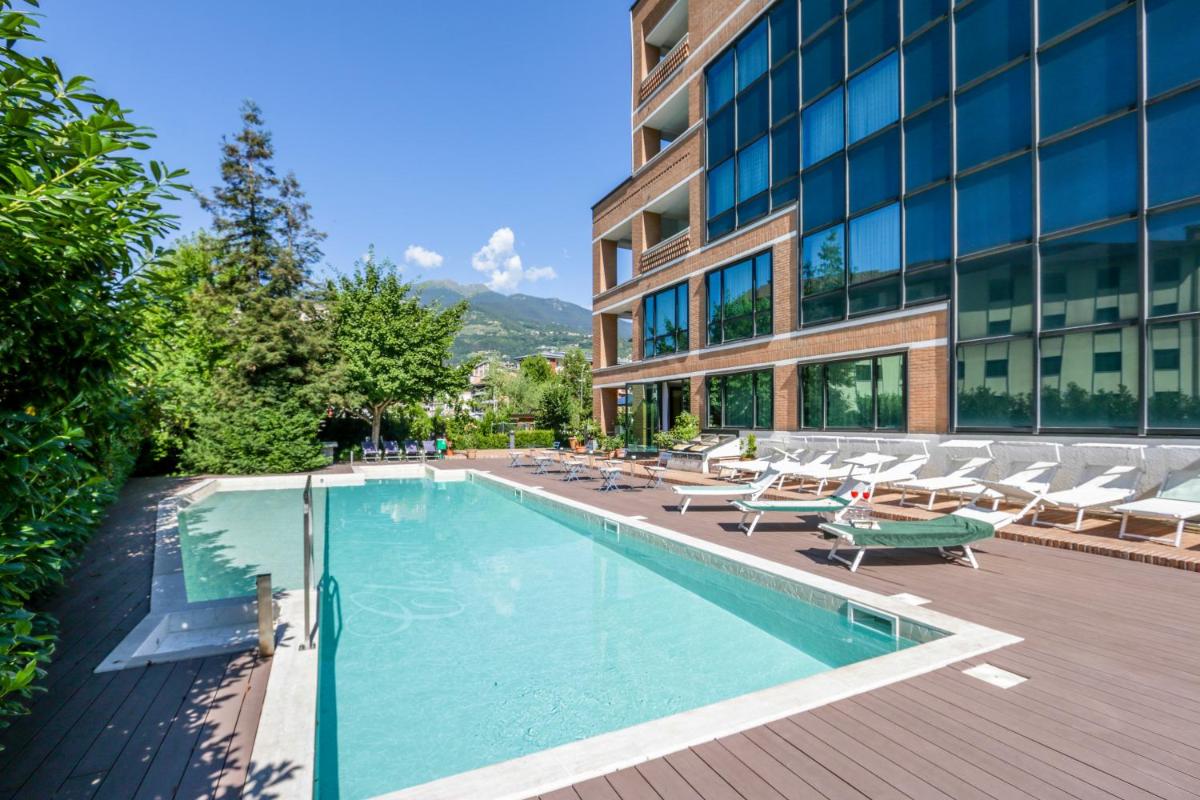 Hostellerie Du Cheval Blanc - Housity