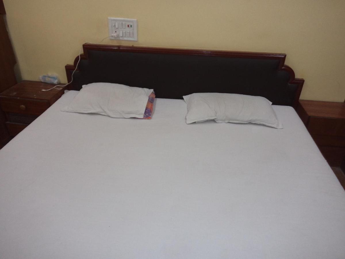 HOTEL NEELKAMAL - Housity