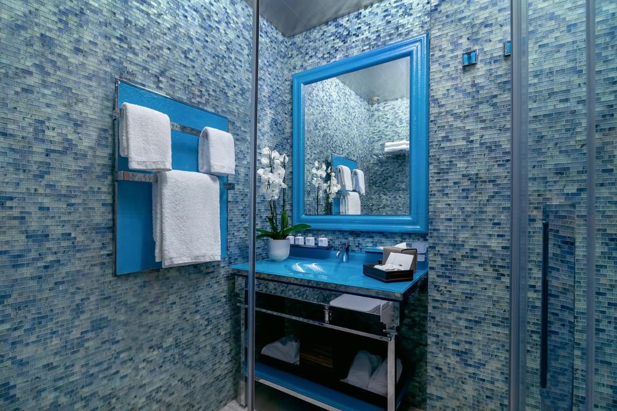 Un baño de Alàbriga Hotel GL