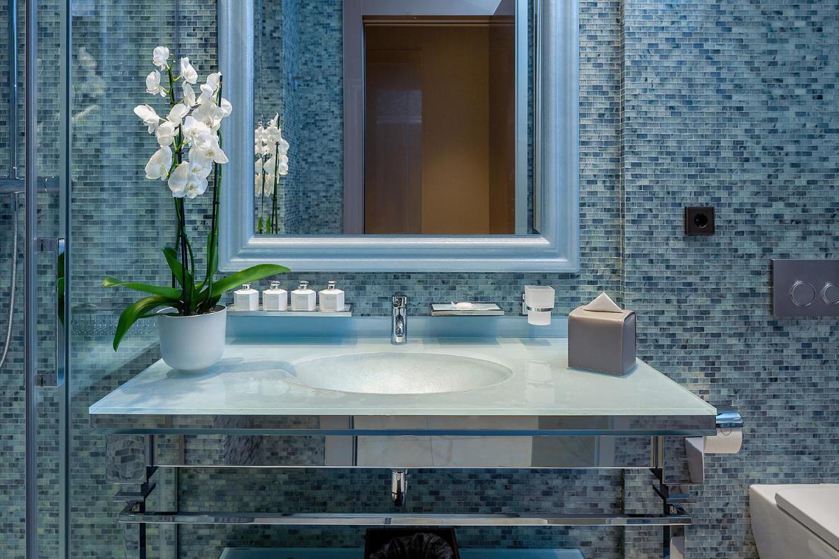 Un baño de Alàbriga Hotel GL