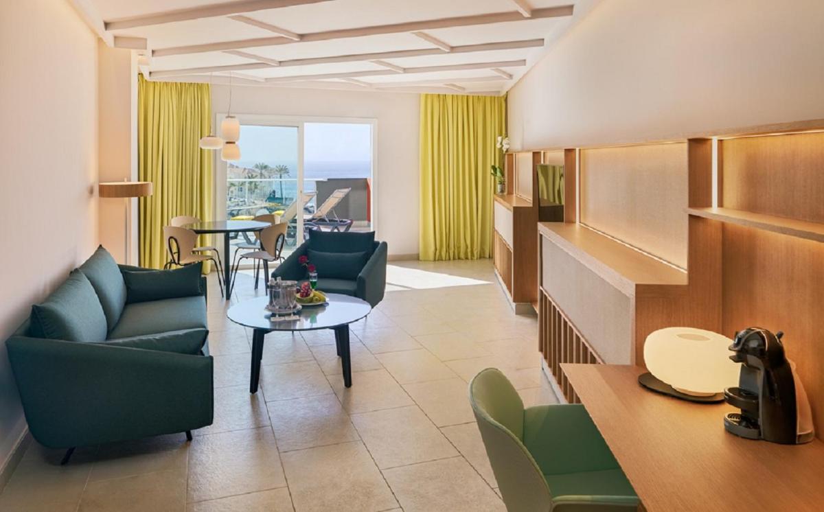 Zona de estar de Adrián Hoteles Roca Nivaria