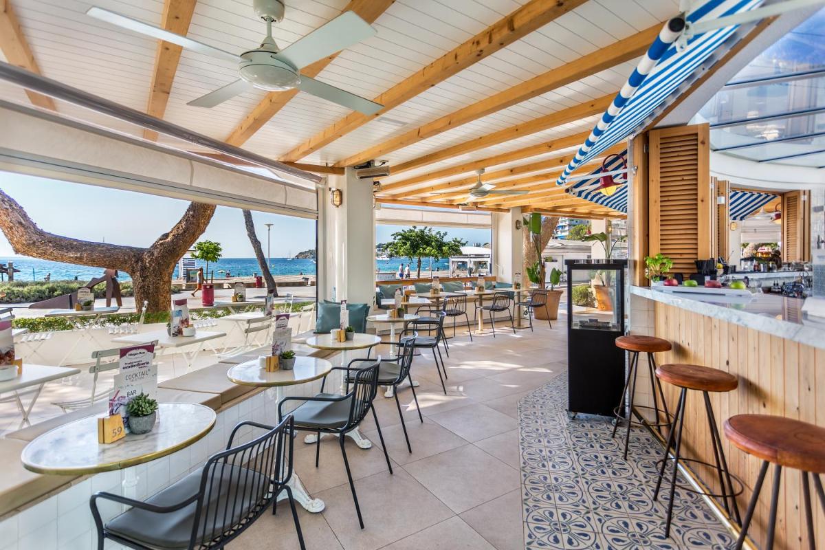FERGUS Style Palmanova - Adults Only - Housity