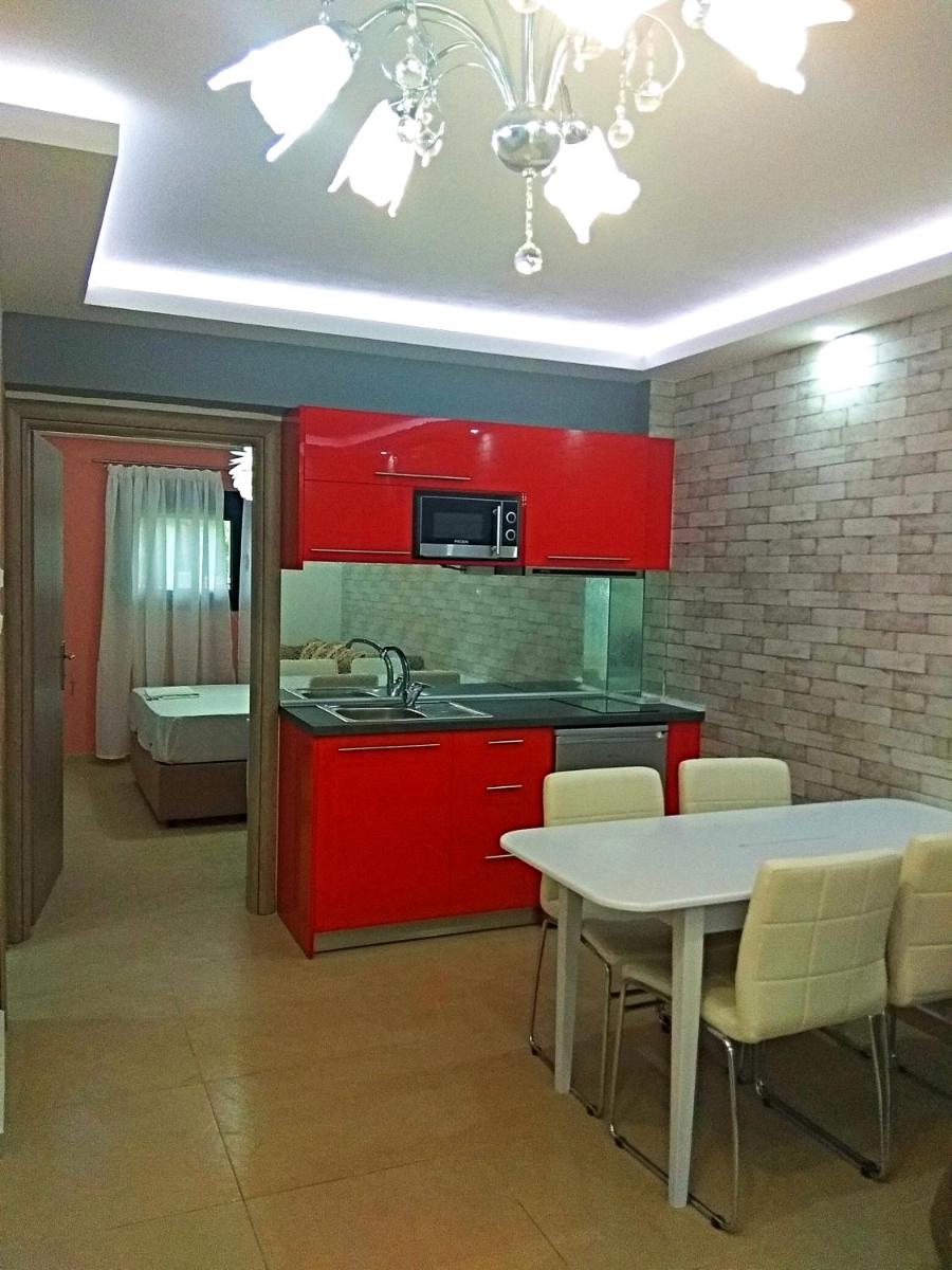 Iros Apartment - Housity