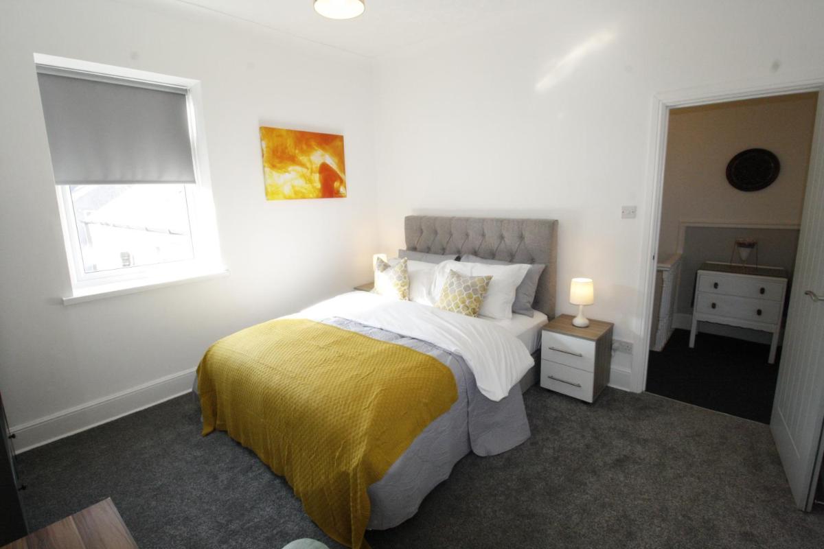 Luxurious 4-bed Victorian in the heart of Cardiff - Housity