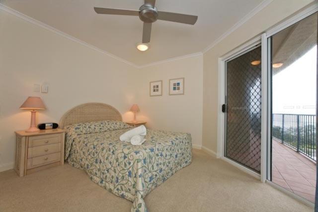 Pacific Waves Apartments - Housity