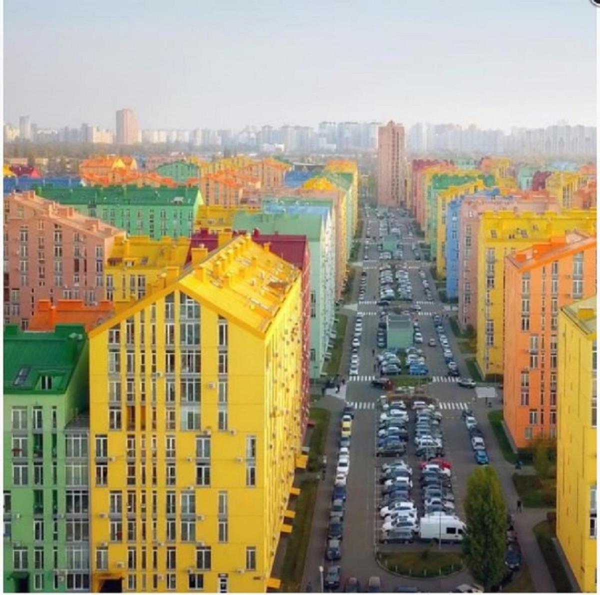 Comfort Town Love Home - Housity
