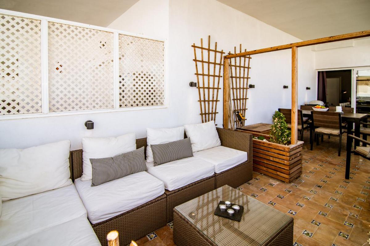 Suitetrails - RG - Elegant 2 Bedroom Apartment in Puerto B
