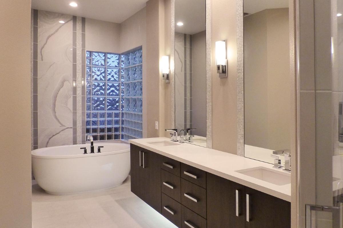 WOW VIEWS...WOW INTERIOR....WOW POOL....WOW EVERYTHING - Housity
