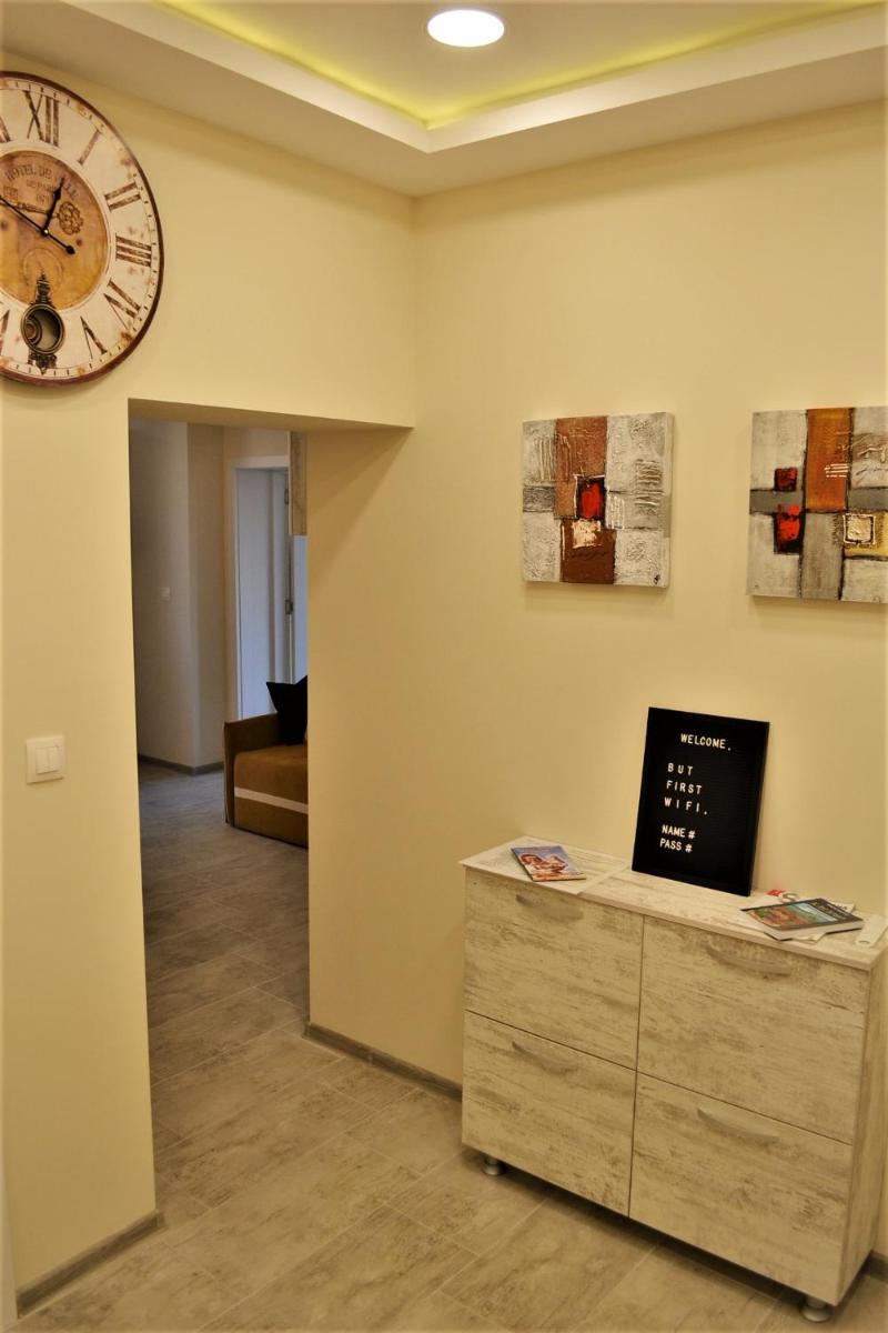 Guest Apartment Balkan - Housity