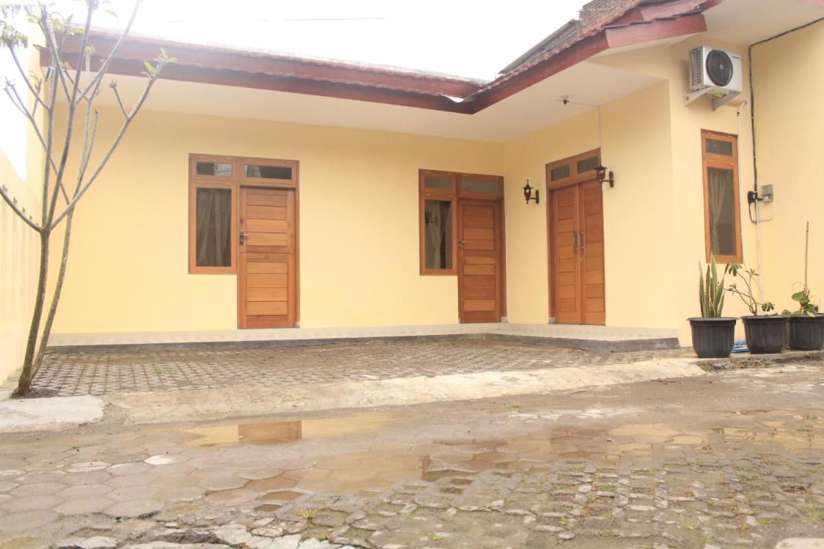 The awang Loji: Rumah Modern Minimalis Untuk 8 orang ( Max 10 ) - Housity