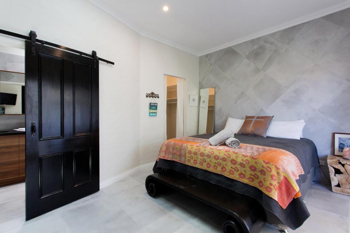 Hidden Treasure - Housity