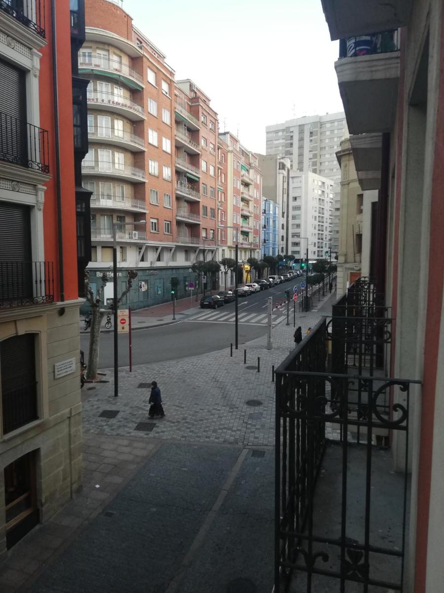 Apartamentos Espolón - Housity