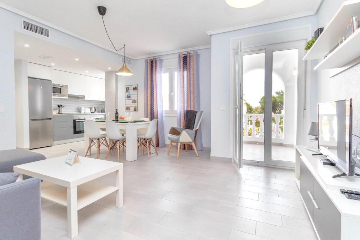 Luxury La Zenia Beach Apartment - Housity