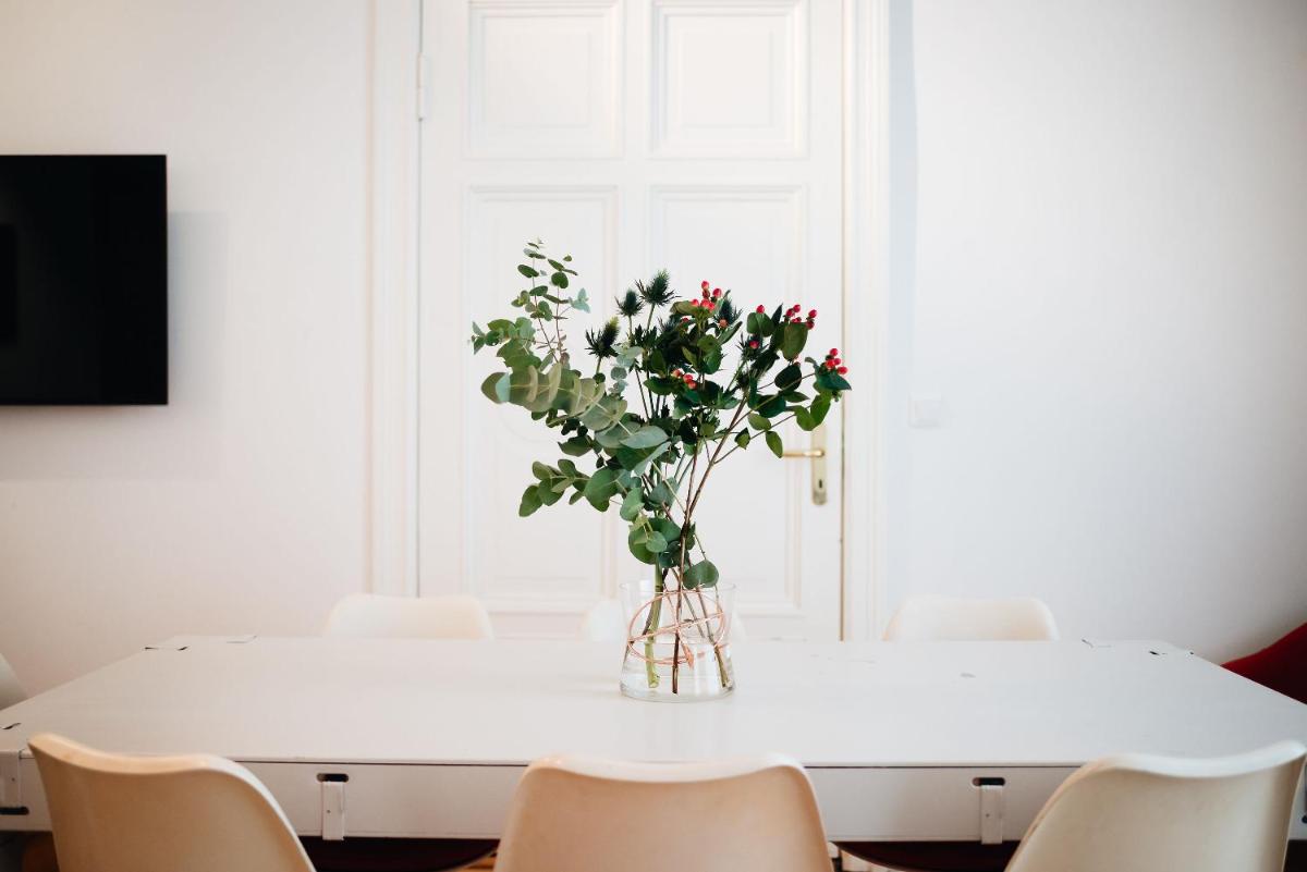 Luxury 2 Bedroom apartment in the heart of Mitte, Berlin - Housity