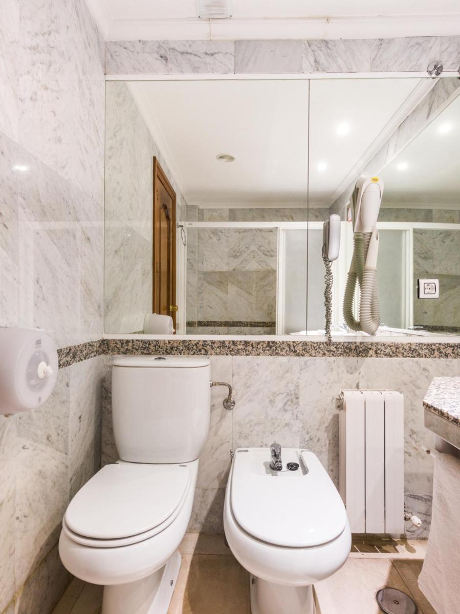 Emperatriz III - Housity