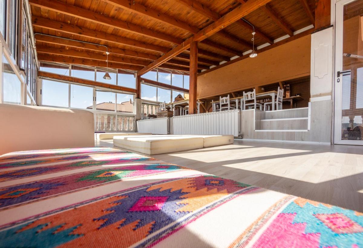 Hostel La Pedriza - Housity