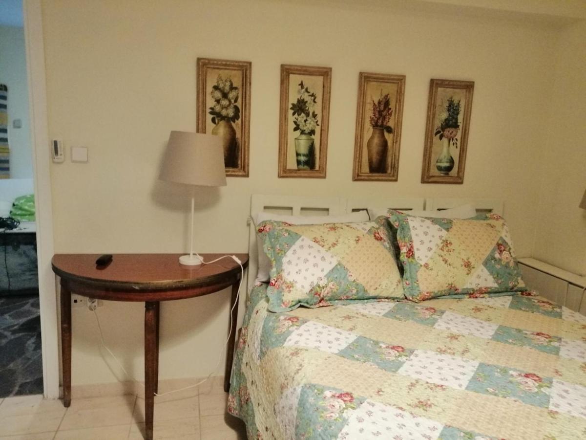 St. Thomas Bed and Breakfast - Housity