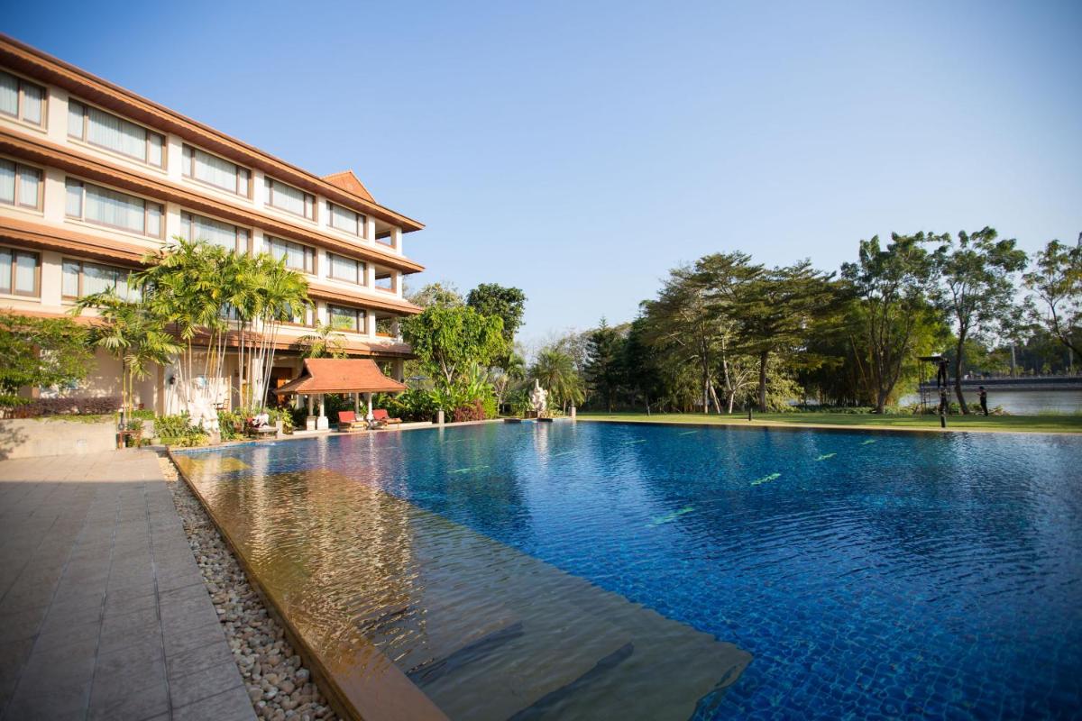 The Imperial River House Resort, Chiang Rai - Housity