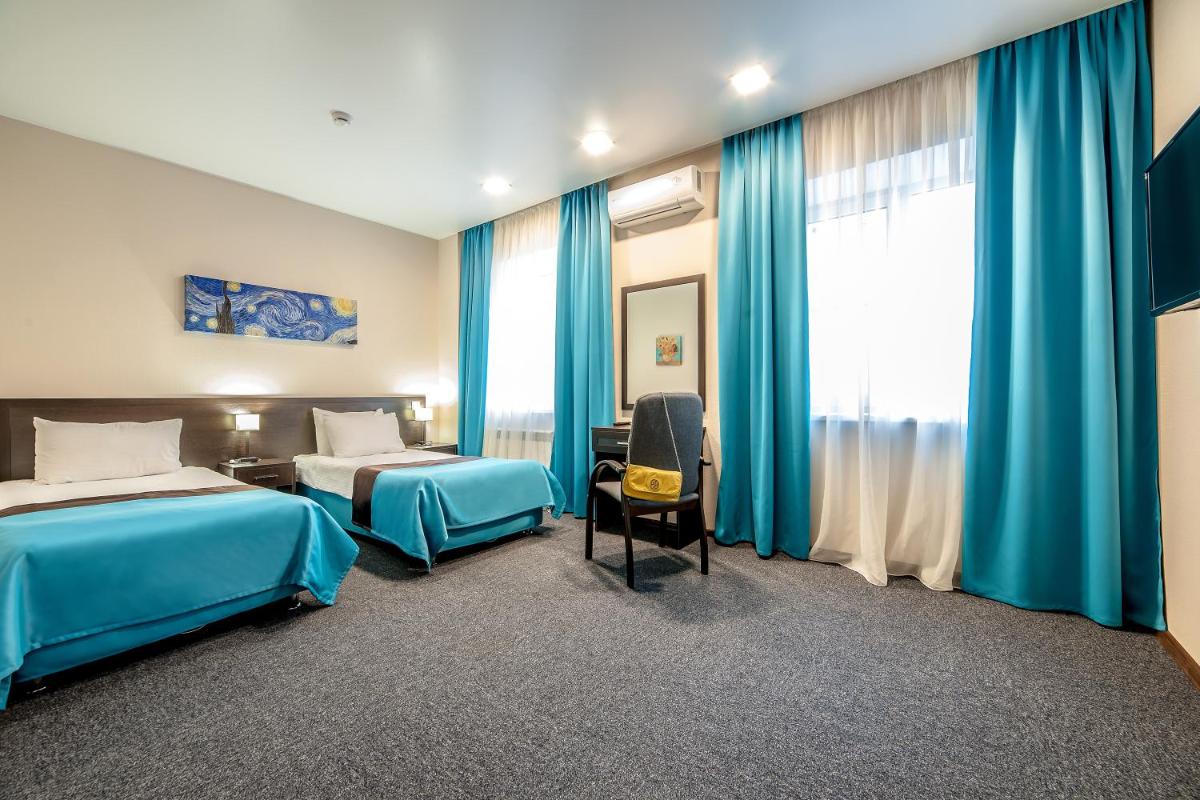 Russ Hotel - Housity