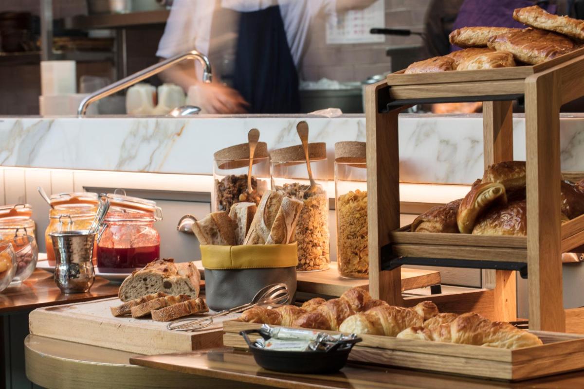Nourriture dans l'hôtel ou à proximité