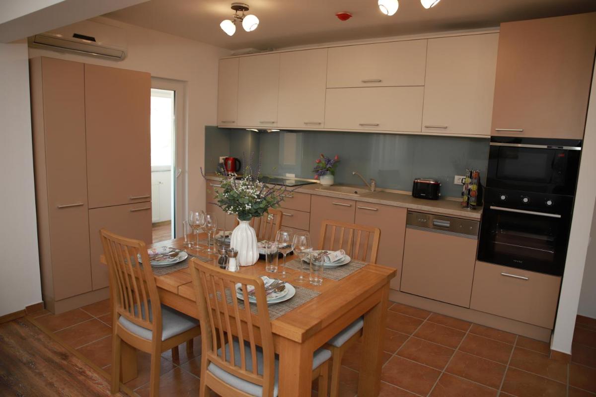 Suitetrails - Cozy Apartment in Brasov