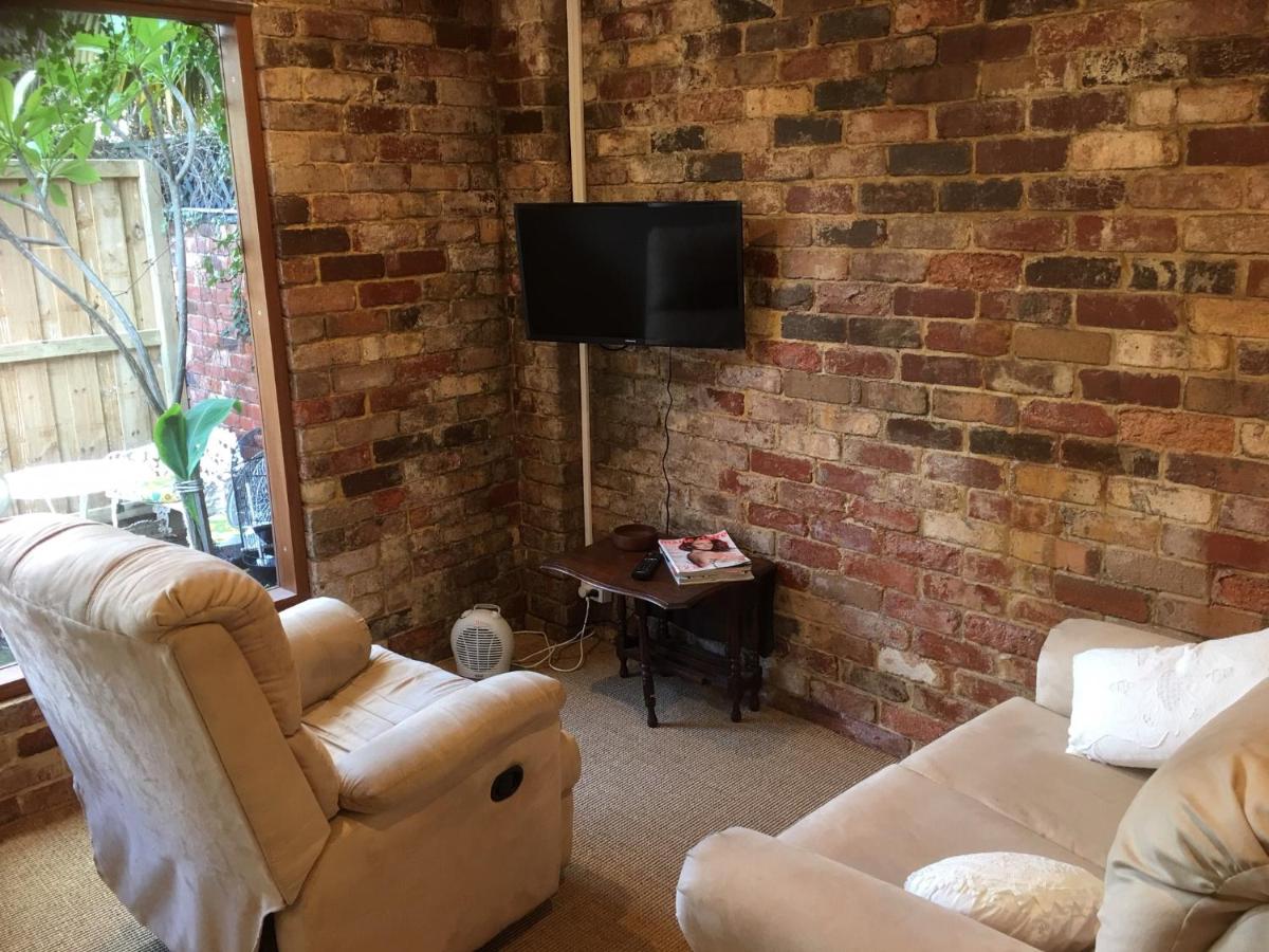 Gorgeous studio 2 minutes from the heart of Subiaco - Housity