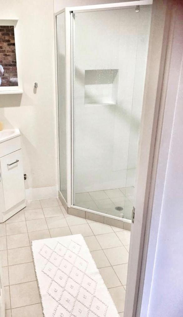 Gorgeous studio 2 minutes from the heart of Subiaco - Housity