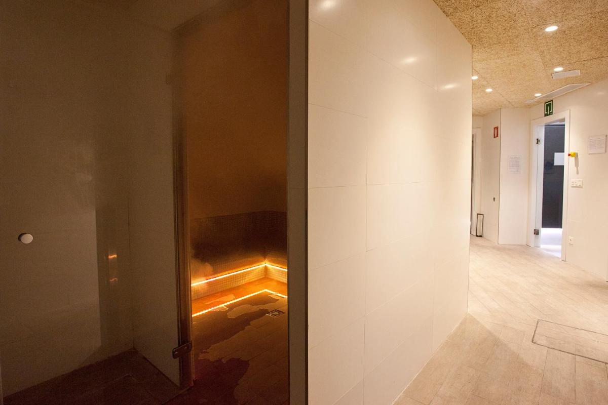 Imagen de la galería de Hotel Pompaelo Plaza del Ayuntamiento & Spa, en Pamplona