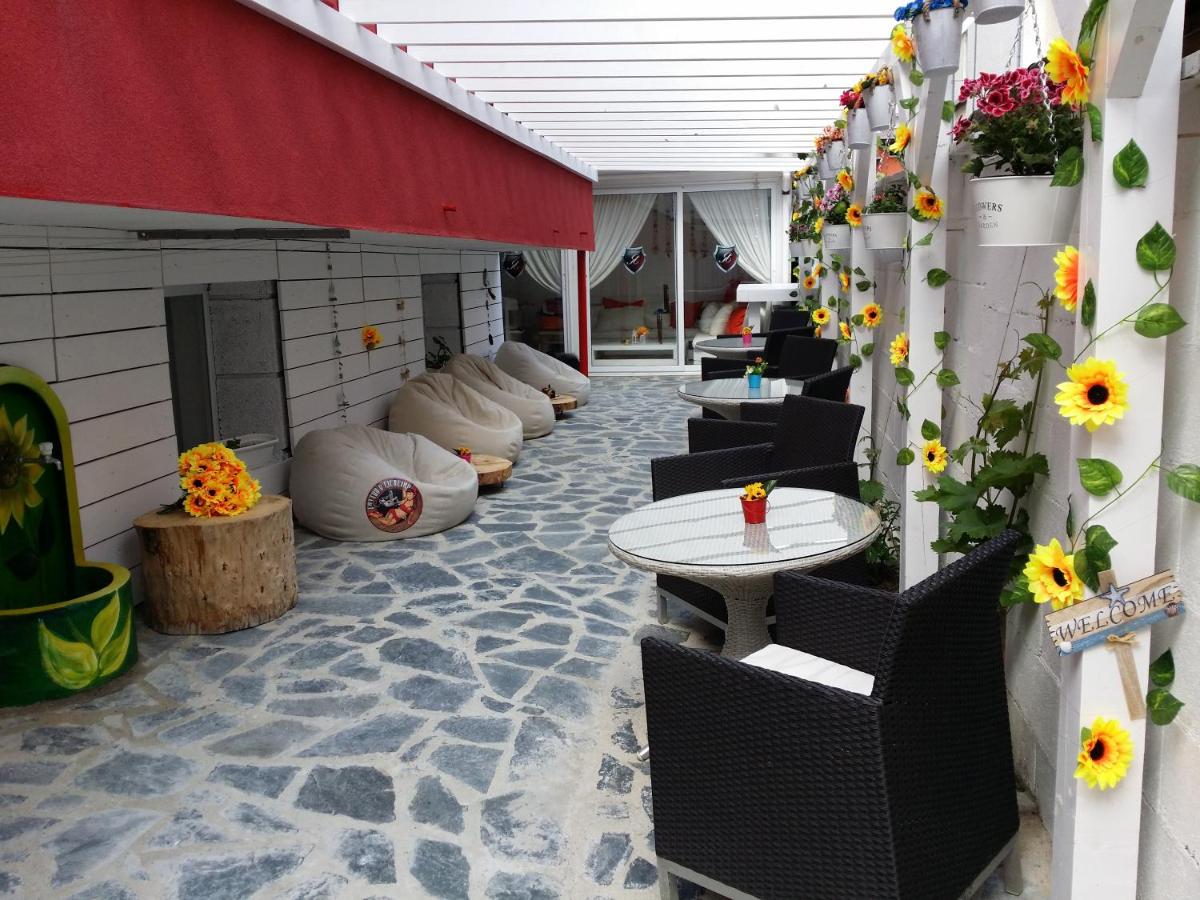 Hotel Yavor - Housity