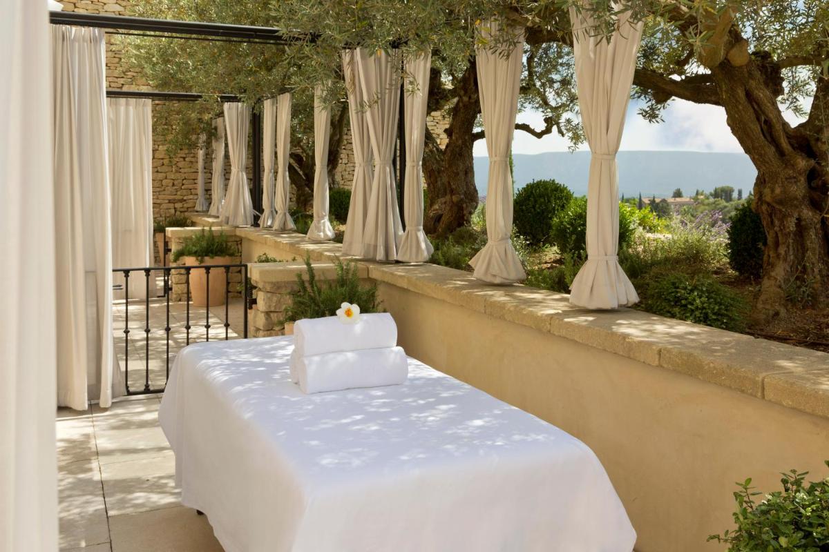 Balcon ou terrasse dans l'établissement Airelles Gordes, La Bastide