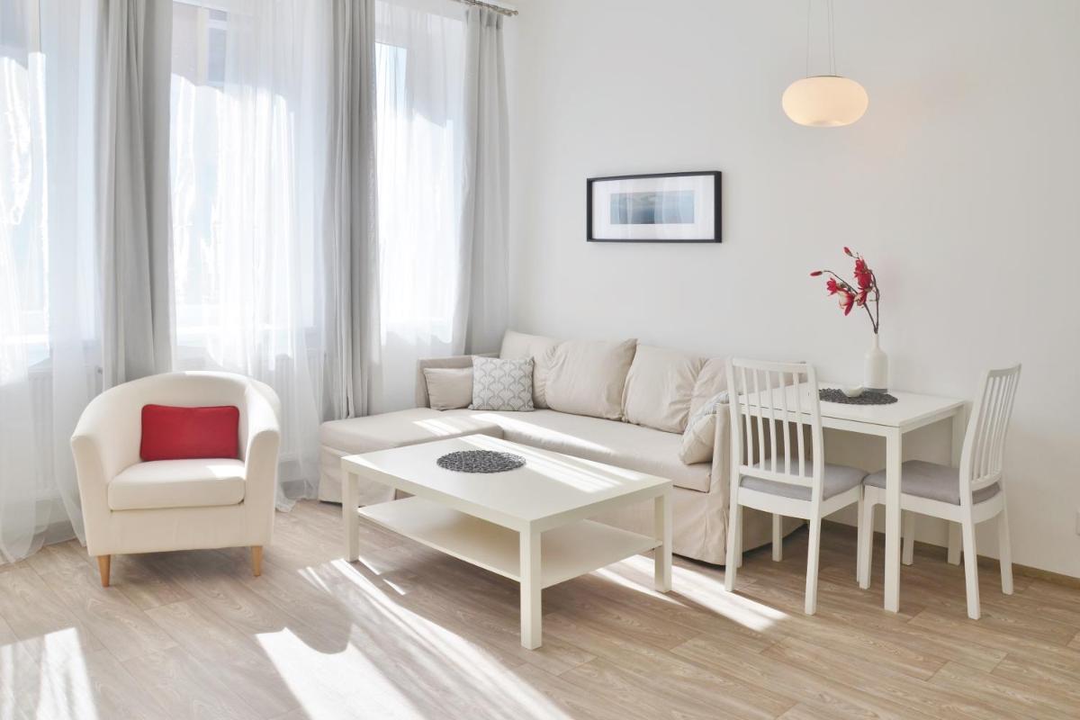 Apartmán 1+kk v centru České Lípy, 1.patro - Housity