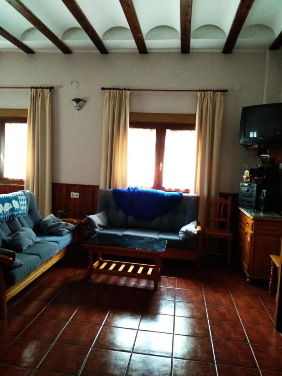 Casa Rural Lahuerta Apartamentos GUADALAVIAR - Housity