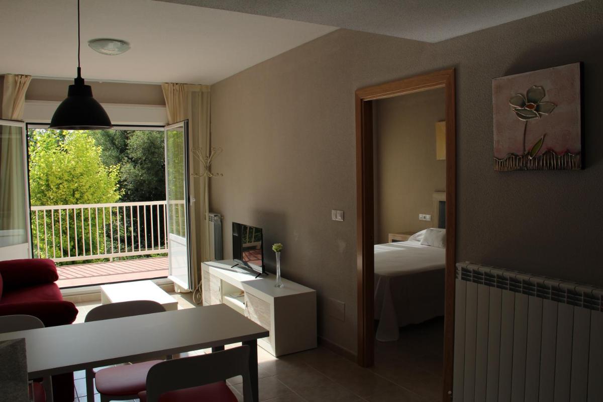 Rivera Del Tirón Apartamentos - Housity