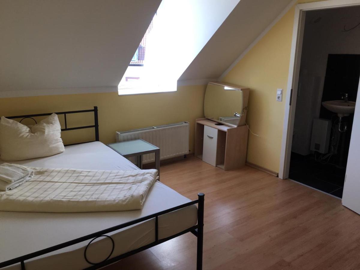 Doppelbettzimmer mit Bad - Hizvo
