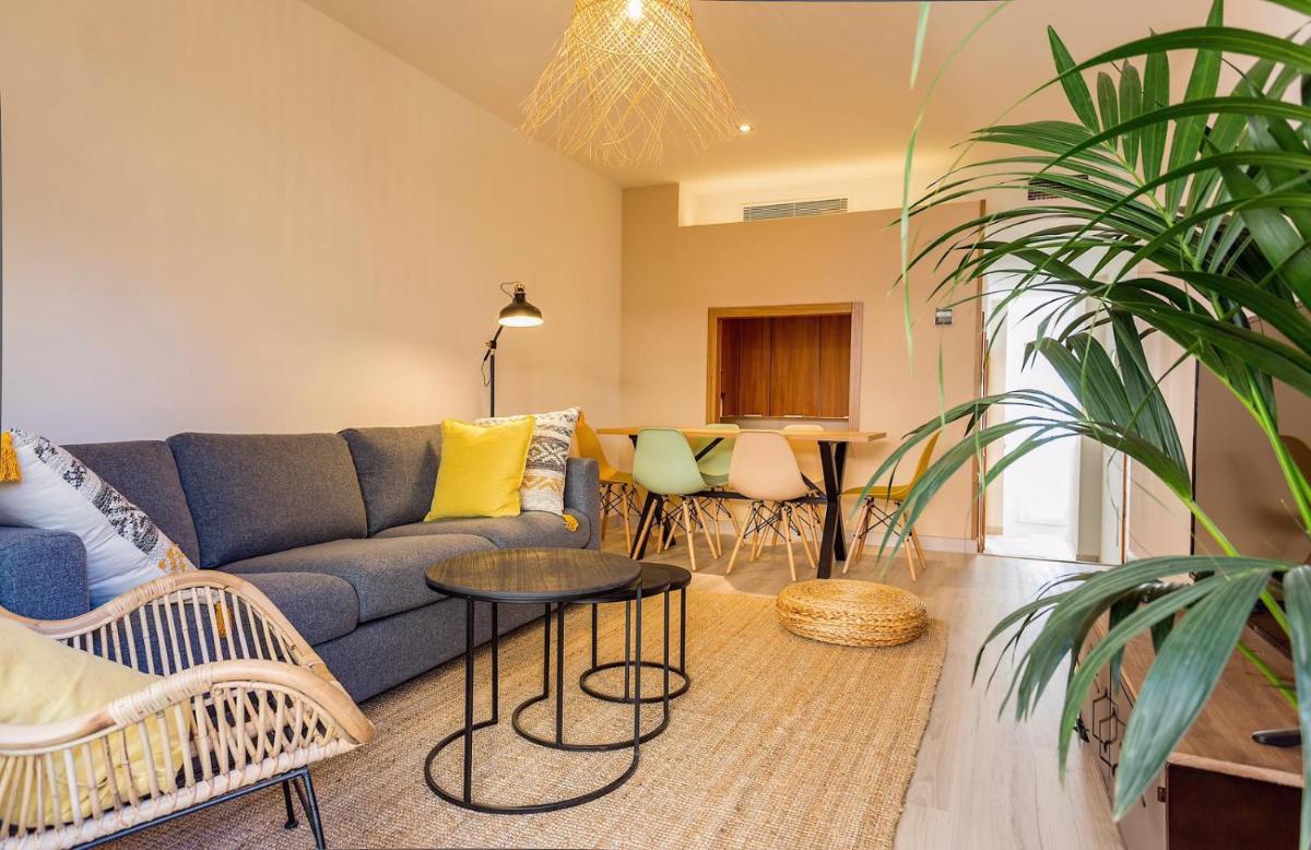 Casa MODERNA con Terraza Chill Out - Estadio BERNABÉU - Housity