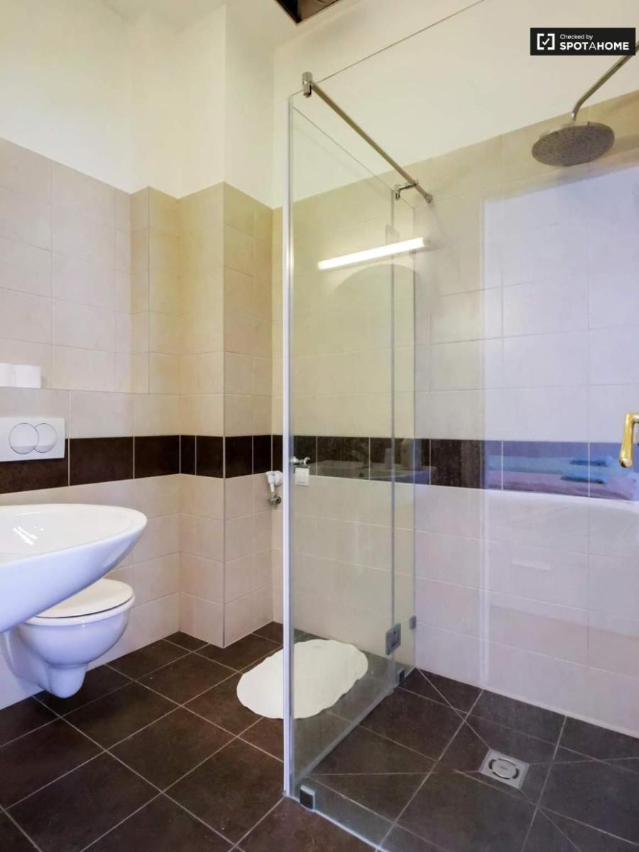 Dob15 Small Apartment - Housity