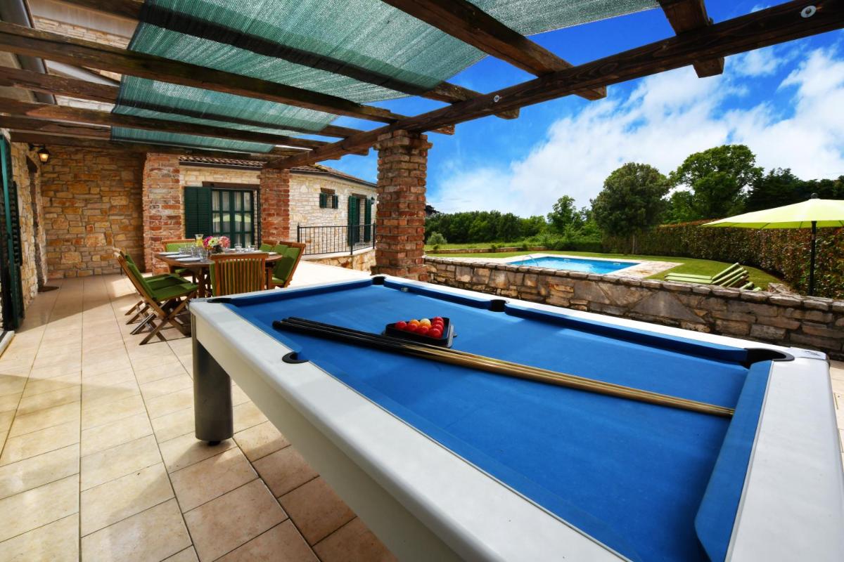 Villas Barat by Istarski Dvori - Housity