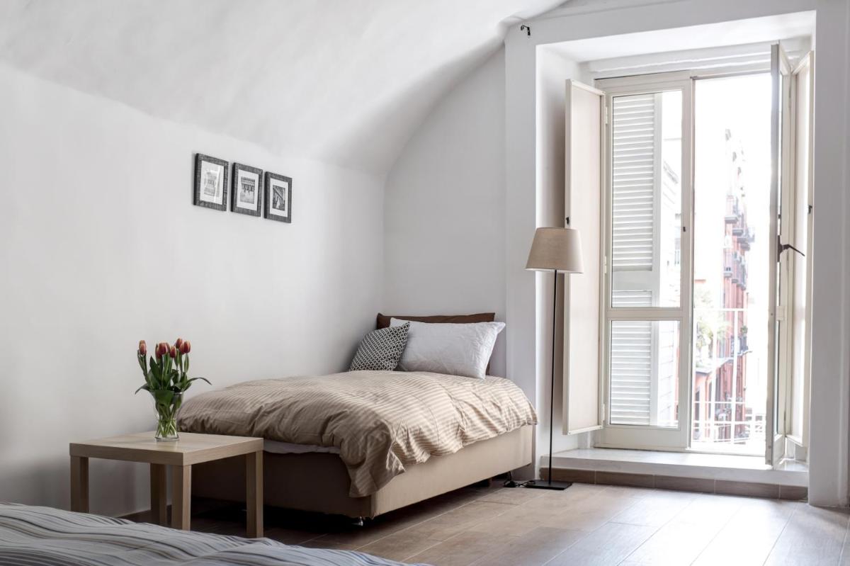 Manuela Apartments Piazza del Plebiscito Centro - Housity