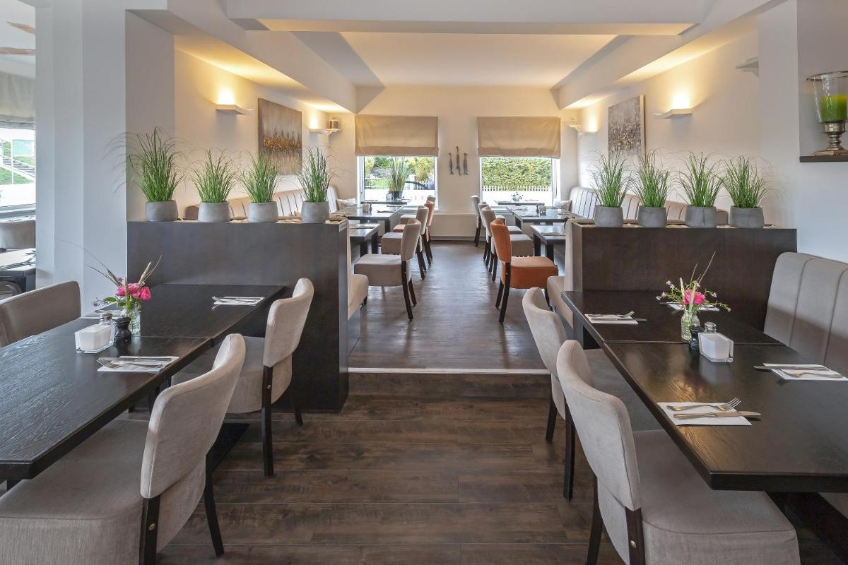 Beach Hotel California - Housity