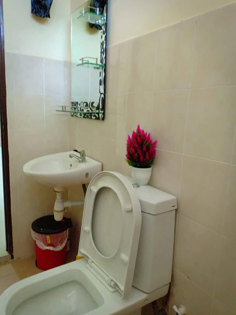 Gambang Homestay BangloMuslim - Housity