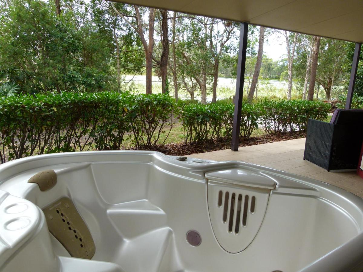 Lake Russell Lakeside Retreat - Housity