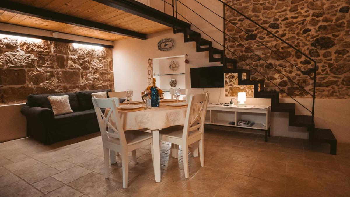 Hillary's Loft - Housity