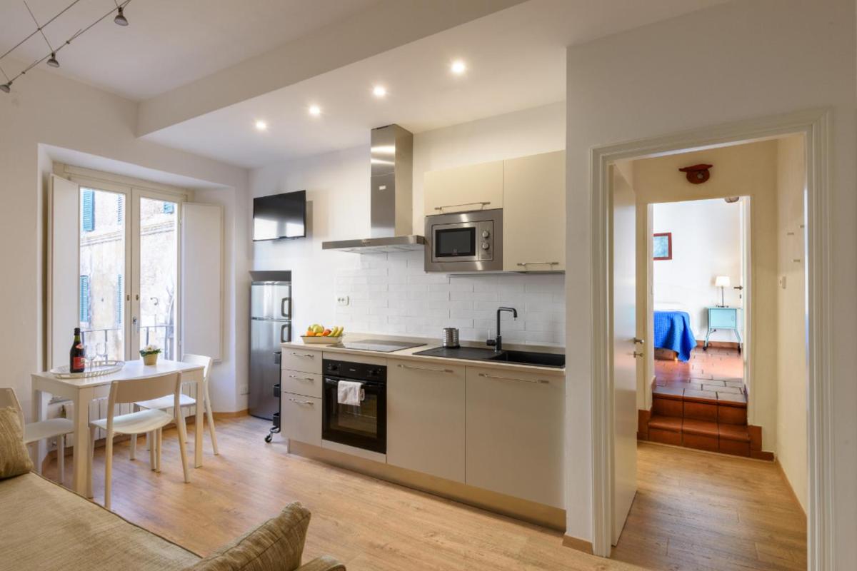 Piazza Paradiso Accommodation - Housity