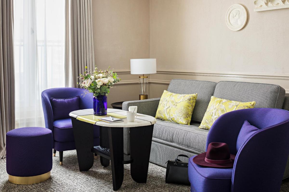 Coin salon dans l'établissement Sofitel Le Scribe Paris Opera