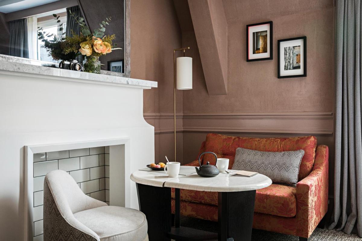 Coin salon dans l'établissement Sofitel Le Scribe Paris Opera