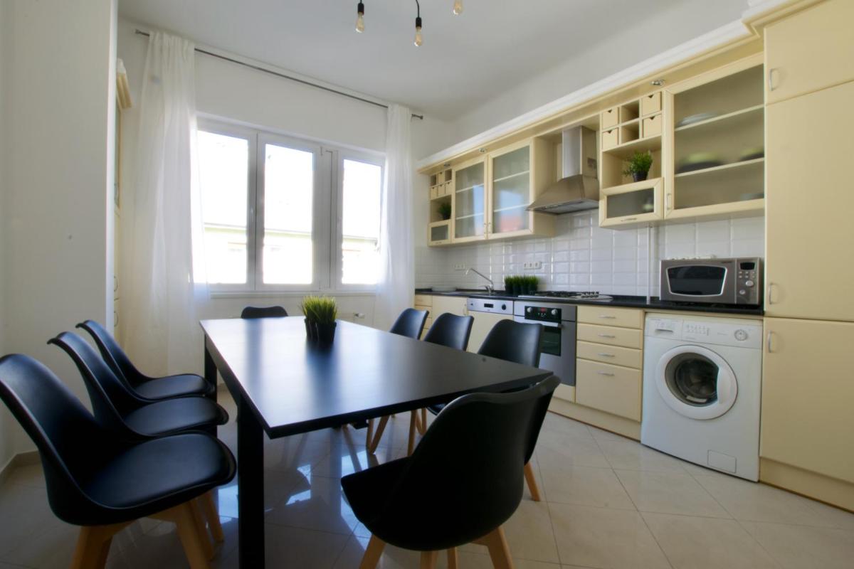 Suitetrails - Standard Apartment by Hi5 - Tátra street