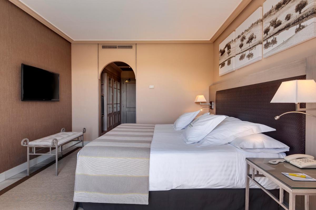 Cama o camas de una habitación en Barceló Montecastillo Golf