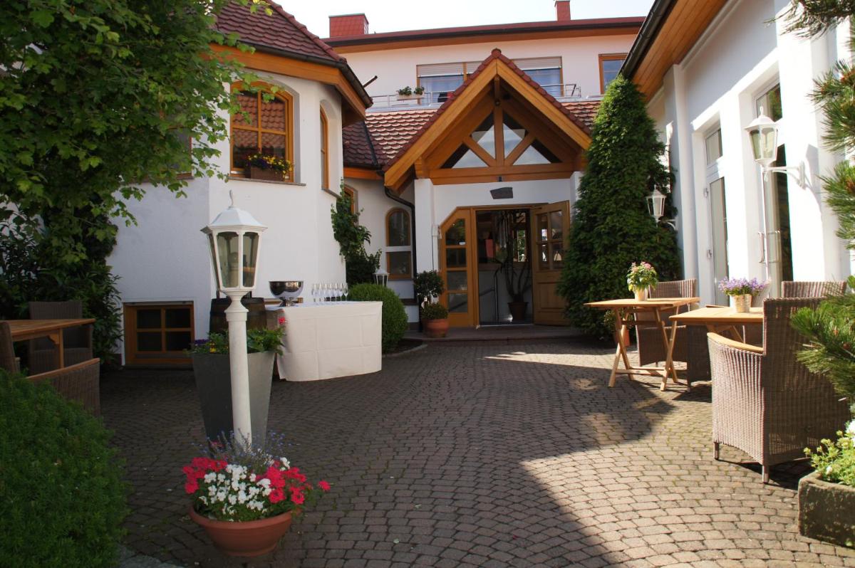 Landgasthof Druschel - Housity